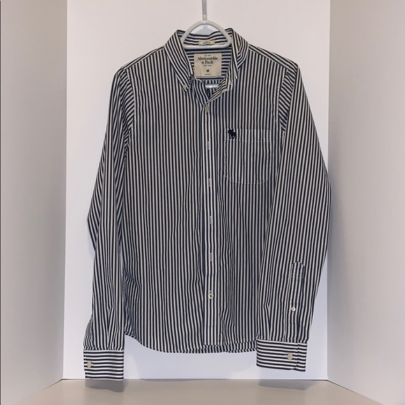 Abercrombie & Fitch Other - Abercrombie & Fitch Shirt “muscle fit” size Medium